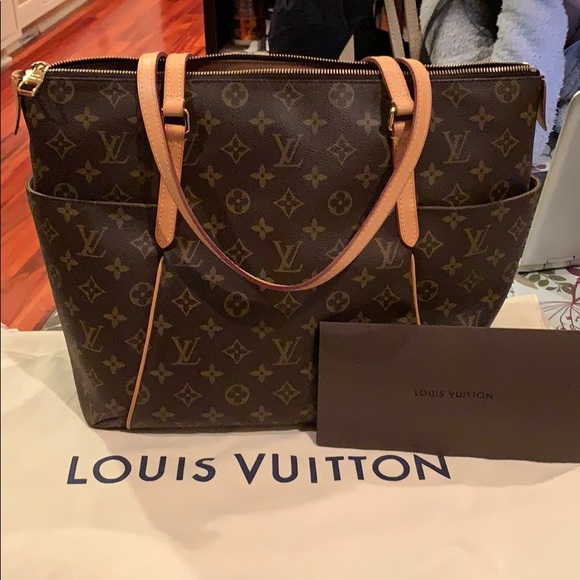 louis vuitton totally mm